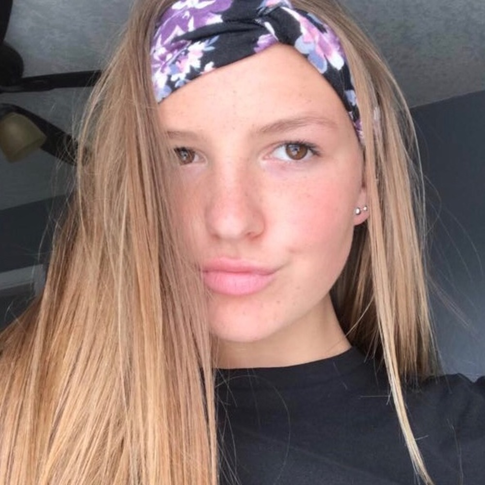 Meet your Posher, Marisa